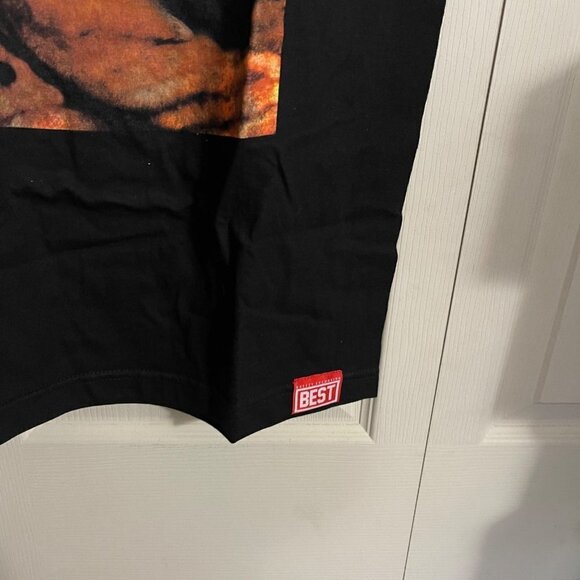 Breezy Excursion Mens NWOT Black Sexy Woman Graphic Short Sleeve Shirt Small - Picture 4 of 5